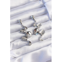 Pirinç Gümüş Renk Kıvrımlı Sallantılı Küpe