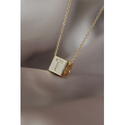Gold Renkli Küp Model Zirkon Taşlı T Harfli Kolye