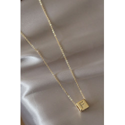 Küp Model Gold Renk Zirkon Taşlı F Harfli Kolye